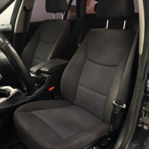 BMW 320 d Touring Comfort Euro 5|Ny servad| Nybesiktad| Drag
