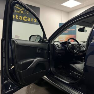 Mitsubishi Outlander 7-Sits 2.4 170hk AWD Business|Drag|Skinn|Nyserv|P-senso