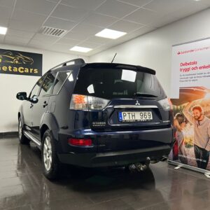 Mitsubishi Outlander 7-Sits 2.4 170hk AWD Business|Drag|Skinn|Nyserv|P-senso