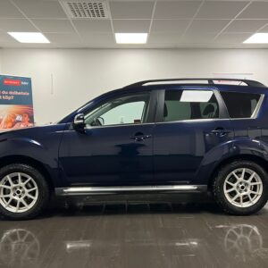 Mitsubishi Outlander 7-Sits 2.4 170hk AWD Business|Drag|Skinn|Nyserv|P-senso