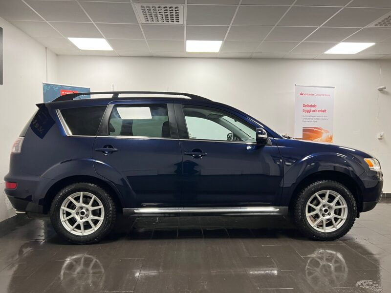 Mitsubishi Outlander 7-Sits 2.4 170hk AWD Business|Drag|Skinn|Nyserv|P-senso