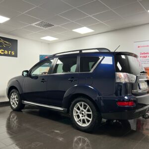 Mitsubishi Outlander 7-Sits 2.4 170hk AWD Business|Drag|Skinn|Nyserv|P-senso