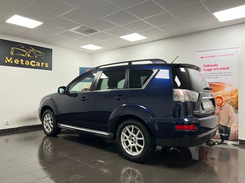 Mitsubishi Outlander 7-Sits 2.4 170hk AWD Business|Drag|Skinn|Nyserv|P-senso