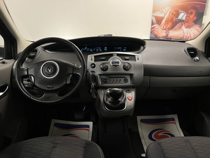Renault Scénic 2.0 135hk Fullservad |Nyservad|Kamrem-bytt