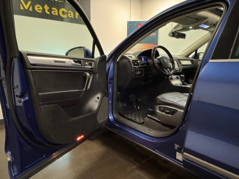 Volkswagen Touareg 3.0 V6 TDI DPF BMT 4Motion|360°Kamer|Pano|Värmar|1Ägare