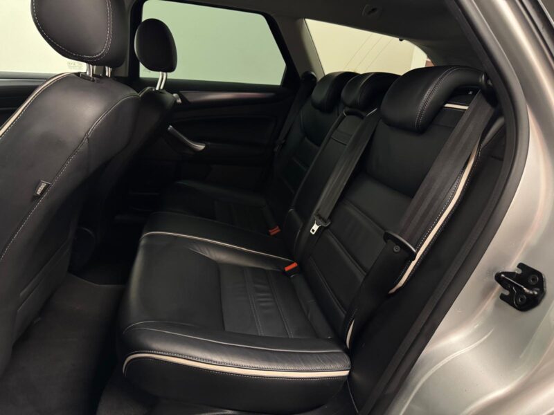Ford Mondeo Kombi EST Business|D-Värmare|Keyless|Nybes|Nyserv|Drag