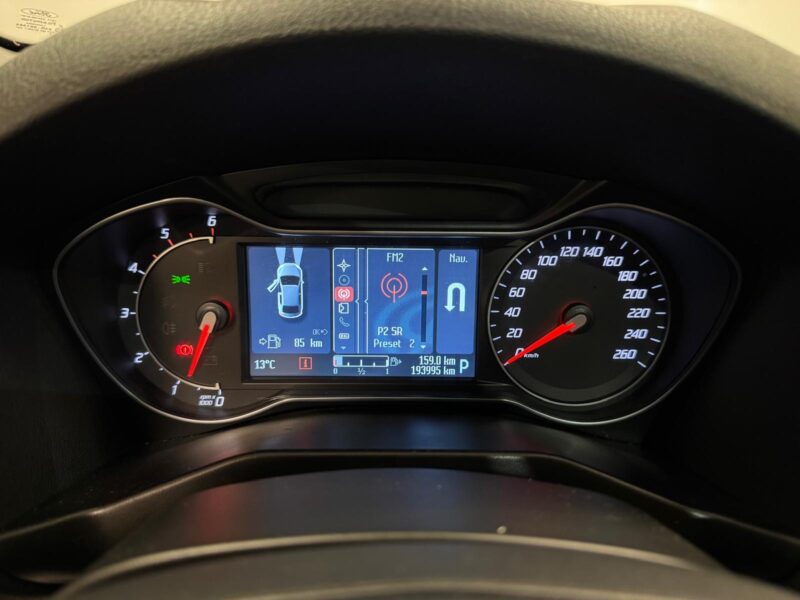 Ford Mondeo Kombi EST Business|D-Värmare|Keyless|Nybes|Nyserv|Drag