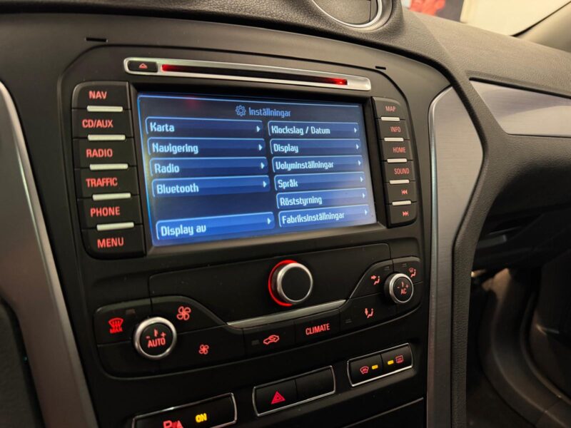 Ford Mondeo Kombi EST Business|D-Värmare|Keyless|Nybes|Nyserv|Drag