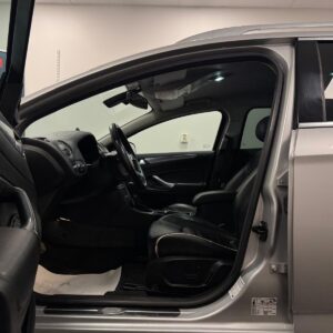 Ford Mondeo Kombi EST Business|D-Värmare|Keyless|Nybes|Nyserv|Drag