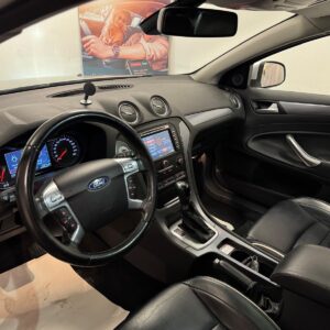 Ford Mondeo Kombi EST Business|D-Värmare|Keyless|Nybes|Nyserv|Drag
