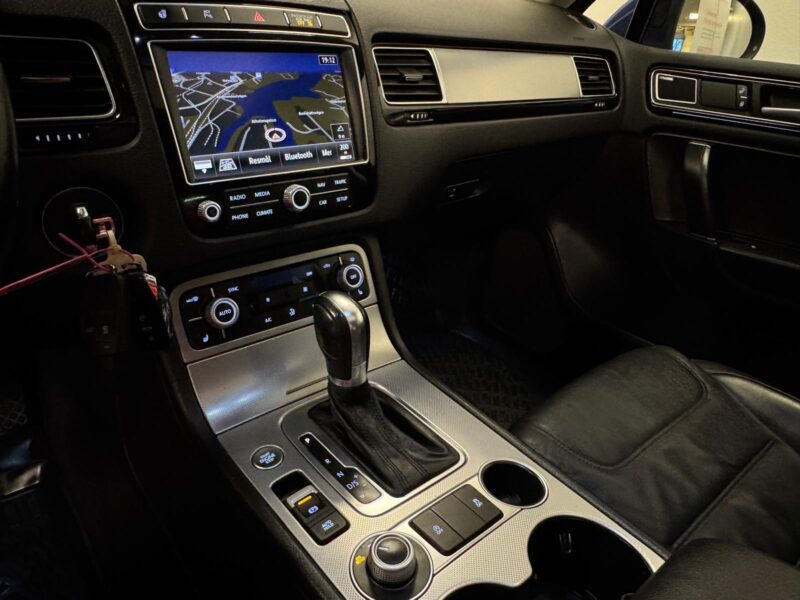 Volkswagen Touareg 3.0 V6 TDI DPF BMT 4Motion|360°Kamer|Pano|Värmar|1Ägare
