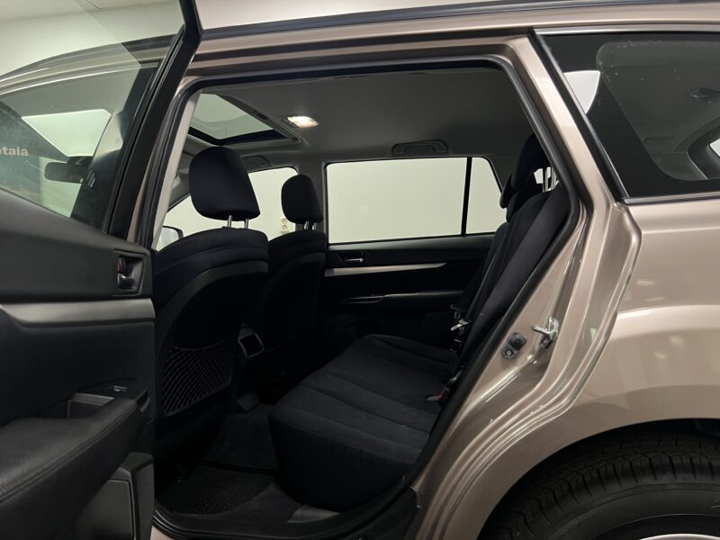 Subaru Outback 2.0 4WD Business|Dragkrok|Navi|Taklucka|Nyserva|Värmare