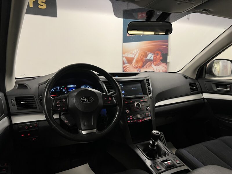 Subaru Outback 2.0 4WD Business|Dragkrok|Navi|Taklucka|Nyserva|Värmare