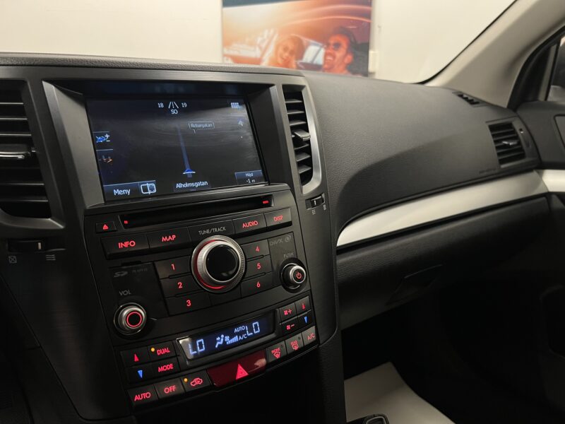 Subaru Outback 2.0 4WD Business|Dragkrok|Navi|Taklucka|Nyserva|Värmare