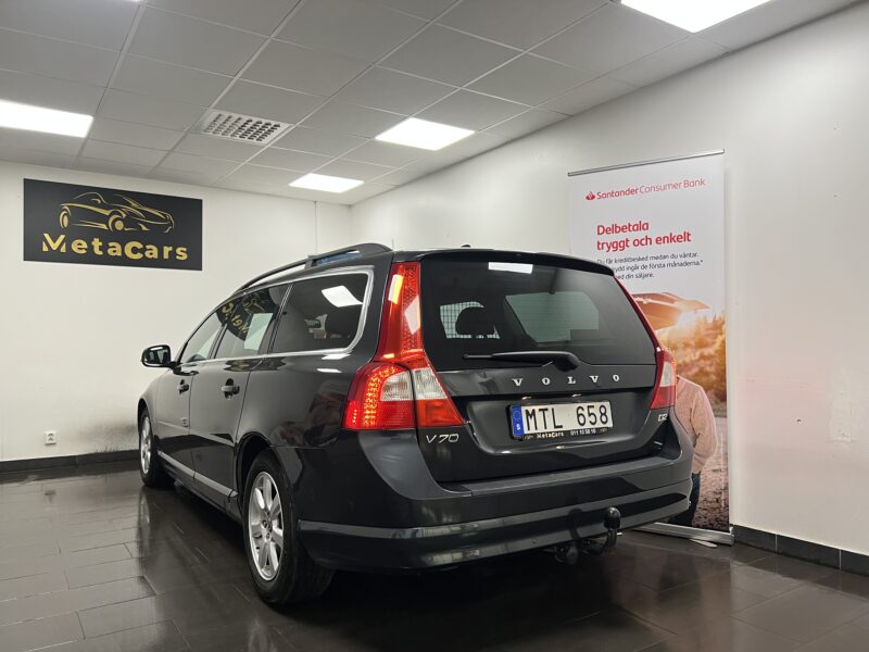 Volvo V70 D2 Momentum|D-Värmare|Dragkrok|Fullservad|Halvskinn|