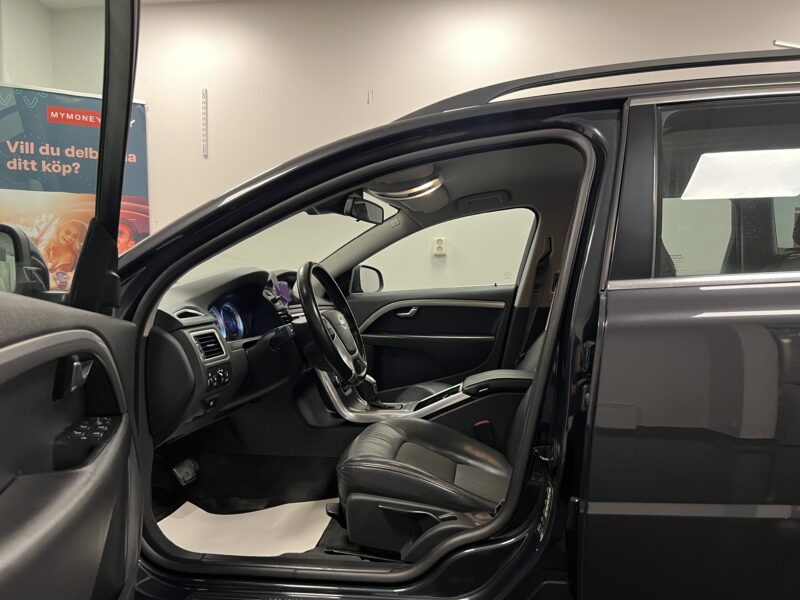 Volvo V70 D2 Momentum|D-Värmare|Dragkrok|Fullservad|Halvskinn|
