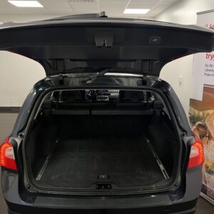 Volvo V70 D2 Momentum|D-Värmare|Dragkrok|Fullservad|Halvskinn|