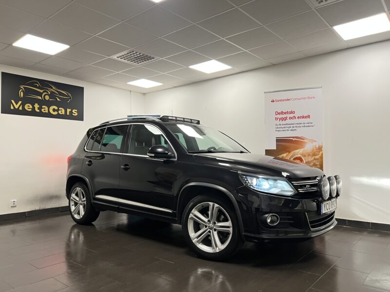 Volkswagen Tiguan 2.0 TDI 4M R-Line|D-Värmare|Pano|Drag|B-Kamera|Nyservad