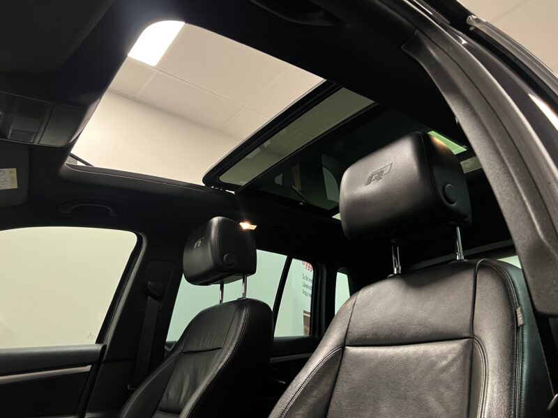 Volkswagen Tiguan 2.0 TDI 4M R-Line|D-Värmare|Pano|Drag|B-Kamera|Nyservad