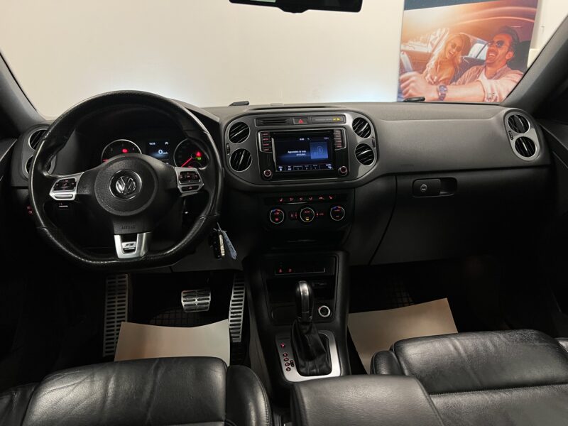 Volkswagen Tiguan 2.0 TDI 4M R-Line|D-Värmare|Pano|Drag|B-Kamera|Nyservad
