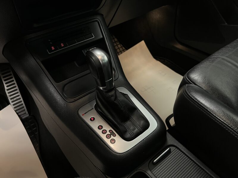 Volkswagen Tiguan 2.0 TDI 4M R-Line|D-Värmare|Pano|Drag|B-Kamera|Nyservad