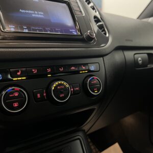 Volkswagen Tiguan 2.0 TDI 4M R-Line|D-Värmare|Pano|Drag|B-Kamera|Nyservad