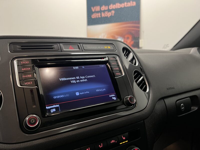 Volkswagen Tiguan 2.0 TDI 4M R-Line|D-Värmare|Pano|Drag|B-Kamera|Nyservad