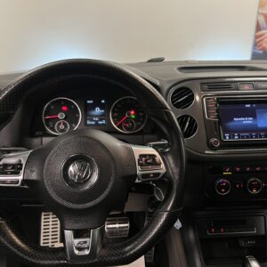 Volkswagen Tiguan 2.0 TDI 4M R-Line|D-Värmare|Pano|Drag|B-Kamera|Nyservad