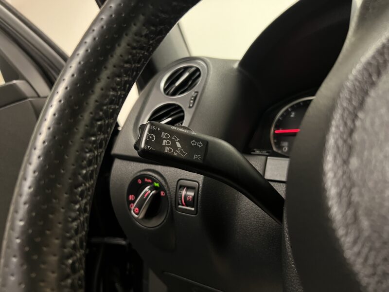 Volkswagen Tiguan 2.0 TDI 4M R-Line|D-Värmare|Pano|Drag|B-Kamera|Nyservad