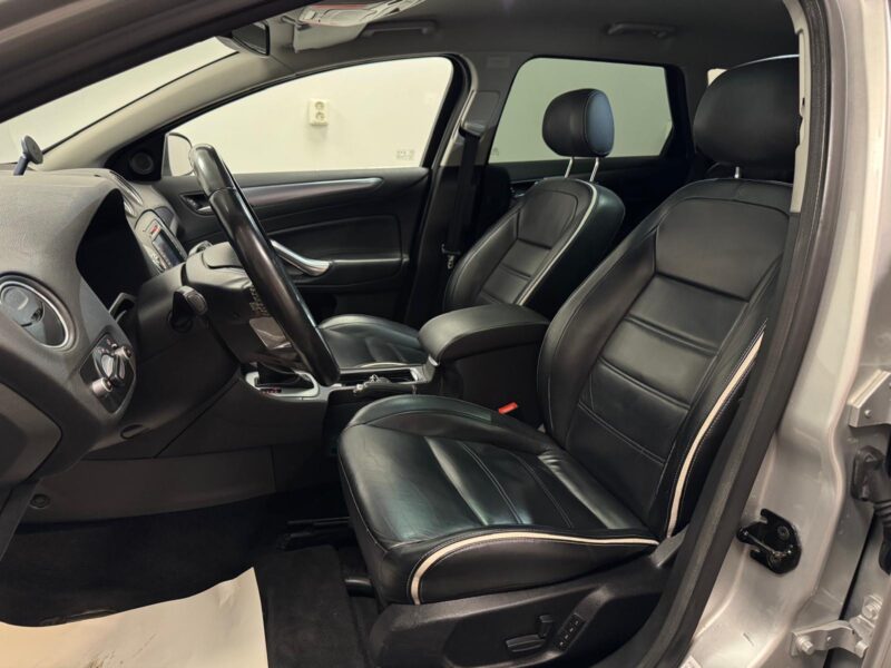 Ford Mondeo Kombi EST Business|D-Värmare|Keyless|Nybes|Nyserv|Drag