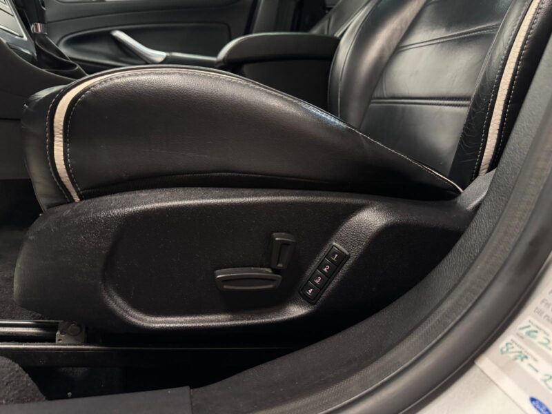 Ford Mondeo Kombi EST Business|D-Värmare|Keyless|Nybes|Nyserv|Drag