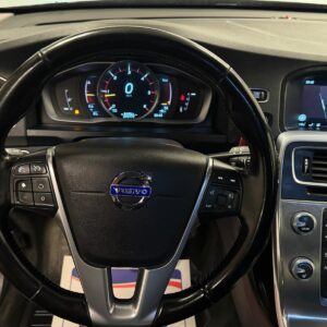 Volvo V60 Cross Country D4 AWD Geartronic Momentum|Navi|Värmare|Drag|Rattvärme