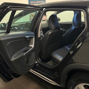 Volvo V60 Cross Country D4 AWD Geartronic Momentum|Navi|Värmare|Drag|Rattvärme
