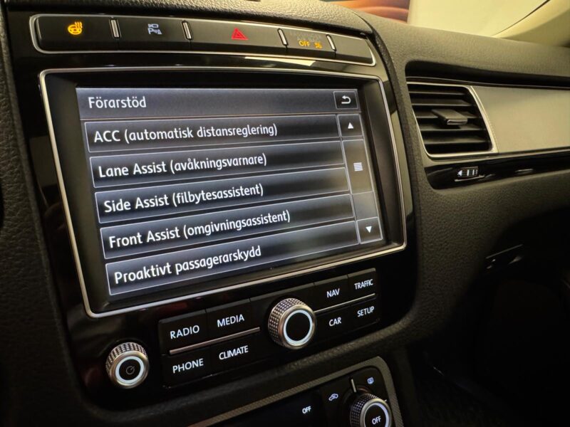 Volkswagen Touareg 3.0 V6 TDI DPF BMT 4Motion|360°Kamer|Pano|Värmar|1Ägare