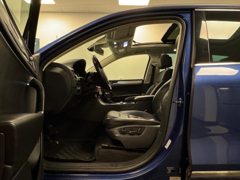 Volkswagen Touareg 3.0 V6 TDI DPF BMT 4Motion|360°Kamer|Pano|Värmar|1Ägare