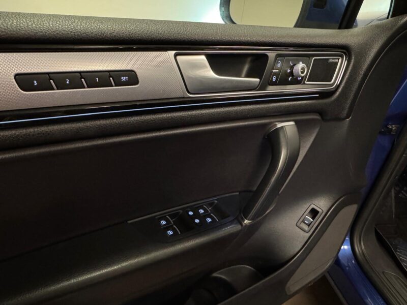 Volkswagen Touareg 3.0 V6 TDI DPF BMT 4Motion|360°Kamer|Pano|Värmar|1Ägare