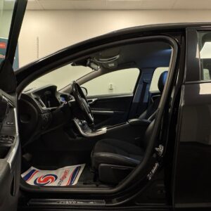 Volvo V60 Cross Country D4 AWD Geartronic Momentum|Navi|Värmare|Drag|Rattvärme
