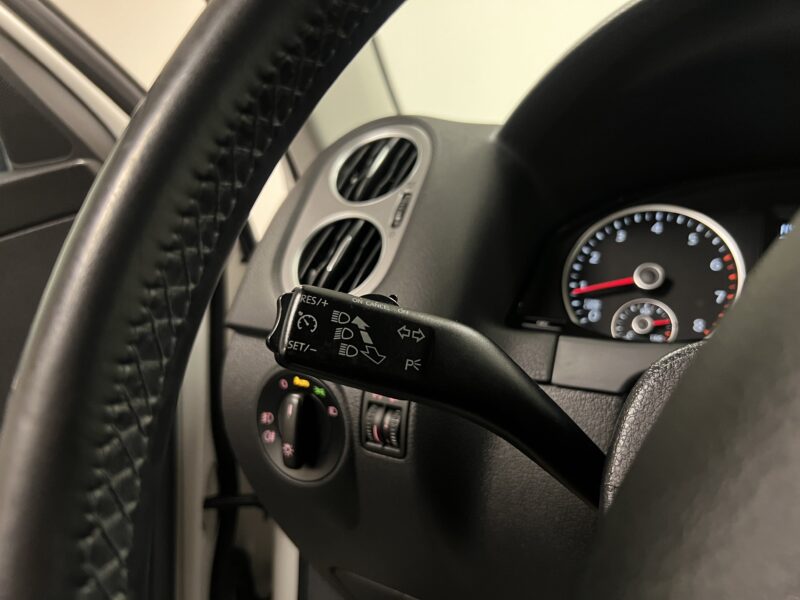 Volkswagen Tiguan 1.4 TSI 4Motion Sport 150hk|Nyserv|Parkeringasist|Drag