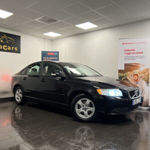 Volvo S40 2.0F Momentum 145hk|Drag|Nyservad|1Ägare|P-sensor