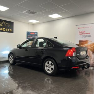 Volvo S40 2.0F Momentum 145hk|Drag|Nyservad|1Ägare|P-sensor