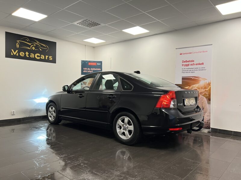 Volvo S40 2.0F Momentum 145hk|Drag|Nyservad|1Ägare|P-sensor
