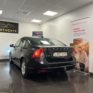 Volvo S40 2.0F Momentum 145hk|Drag|Nyservad|1Ägare|P-sensor