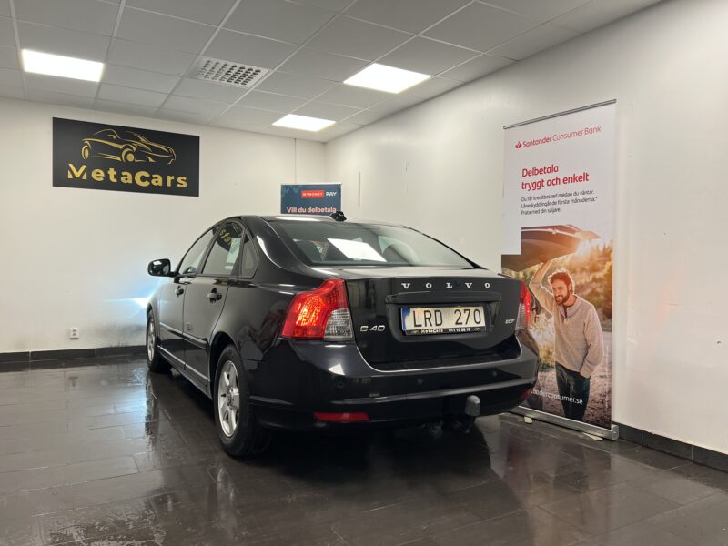Volvo S40 2.0F Momentum 145hk|Drag|Nyservad|1Ägare|P-sensor