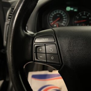 Volvo S40 2.0F Momentum 145hk|Drag|Nyservad|1Ägare|P-sensor