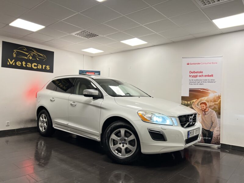 Volvo XC60 D5 AWD Geartronic R-Design 215hk|Pano|Värmare|Drag|Navi