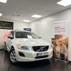 Volvo XC60 D5 AWD Geartronic R-Design 215hk|Pano|Värmare|Drag|Navi