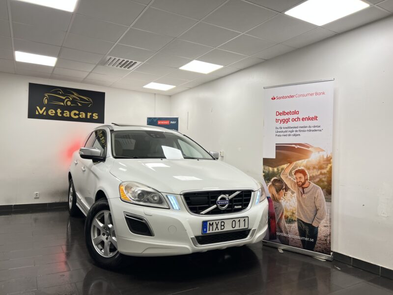 Volvo XC60 D5 AWD Geartronic R-Design 215hk|Pano|Värmare|Drag|Navi