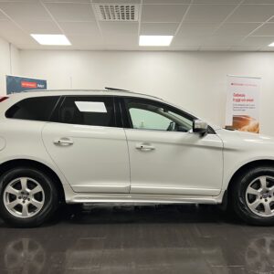 Volvo XC60 D5 AWD Geartronic R-Design 215hk|Pano|Värmare|Drag|Navi