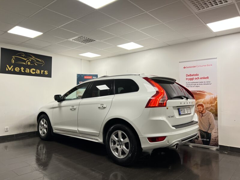 Volvo XC60 D5 AWD Geartronic R-Design 215hk|Pano|Värmare|Drag|Navi
