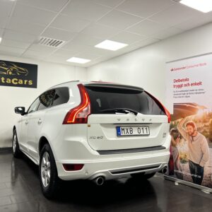 Volvo XC60 D5 AWD Geartronic R-Design 215hk|Pano|Värmare|Drag|Navi